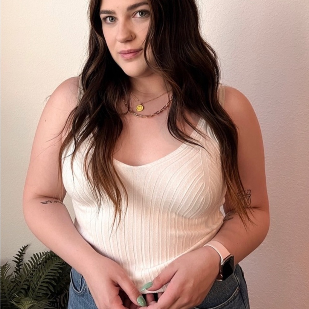 ee:some Paige Ribbed Tank - WHITE size Medium